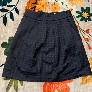 Like NEW Halogen Elegant Black Houndstooth Skirt